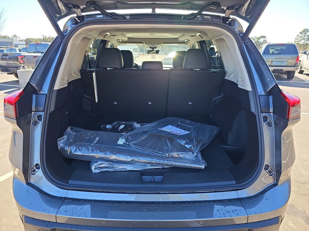 New 2026 Nissan Rogue SV FWD image 14
