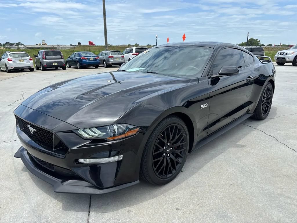 Used 2019 Ford Mustang GT Premium w/ GT Performance Package RWD image 8