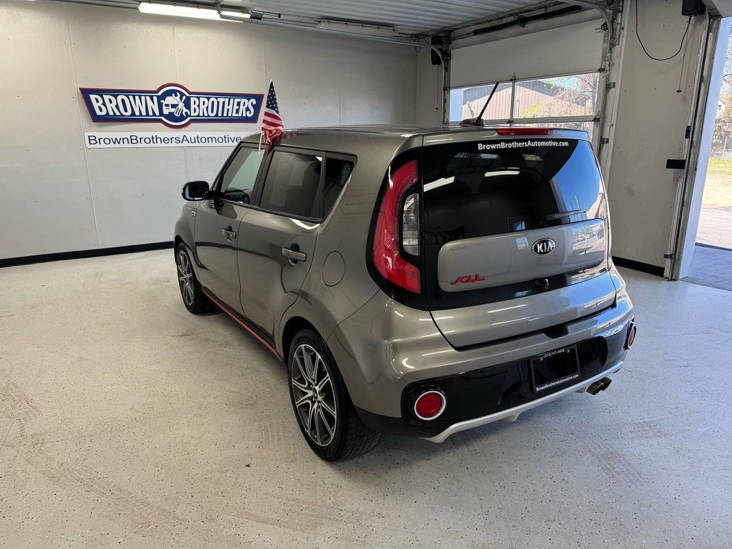Used 2018 Kia Soul ! w/ Tech Package FWD image 4