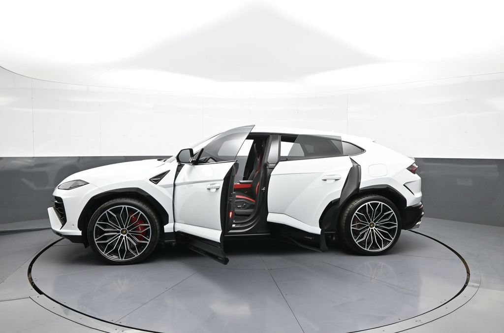 Used 2025 Lamborghini Urus SE AWD/4WD image 50