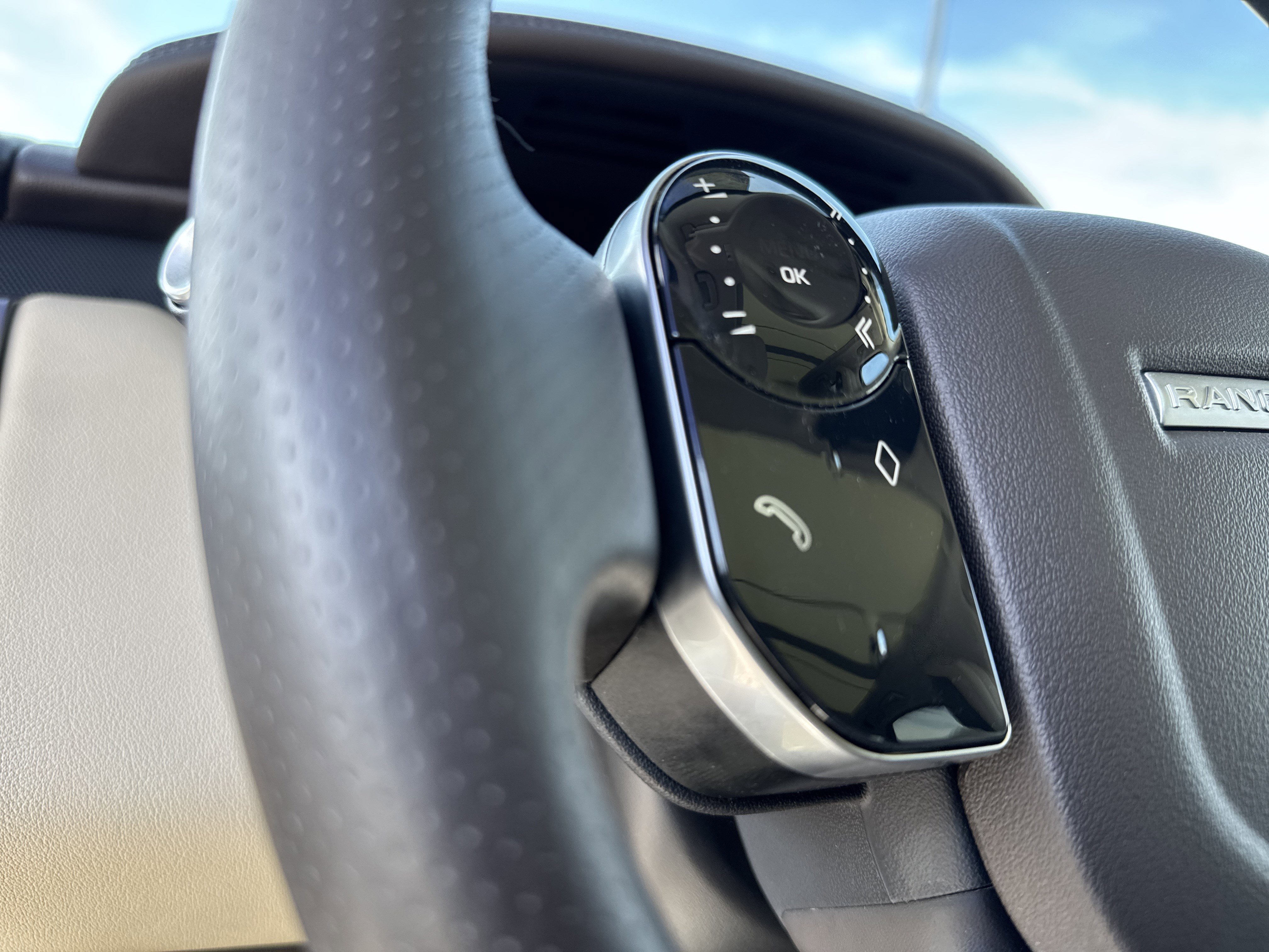 Used 2019 Land Rover Range Rover Sport HSE image 20