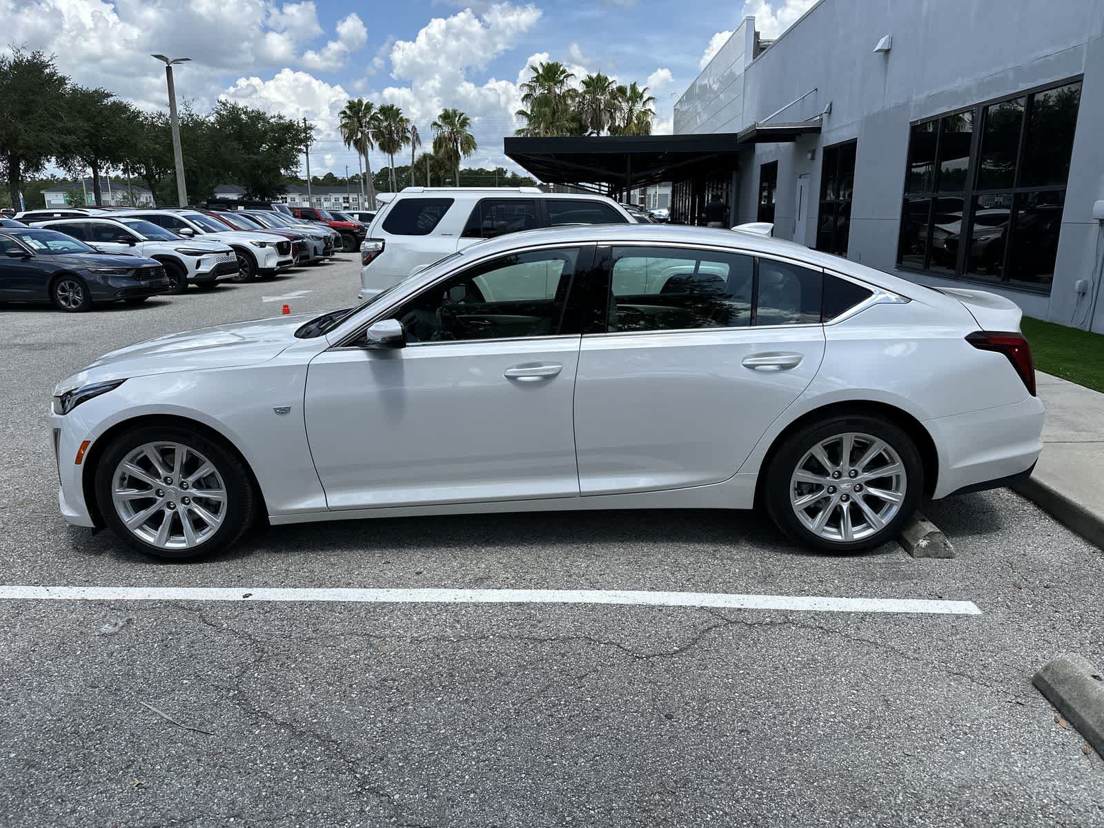 Used 2023 Cadillac CT5 Luxury RWD image 5
