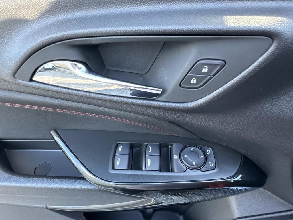 New 2026 Chevrolet Trax RS image 19