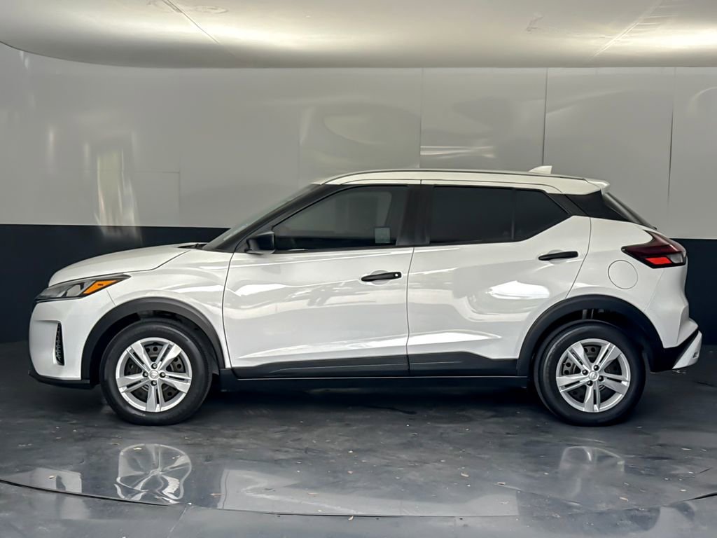 Used 2023 Nissan Kicks S image 6