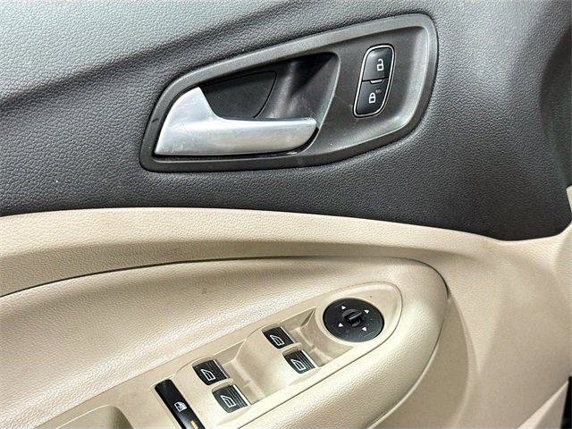 Used 2019 Ford Escape SEL image 19