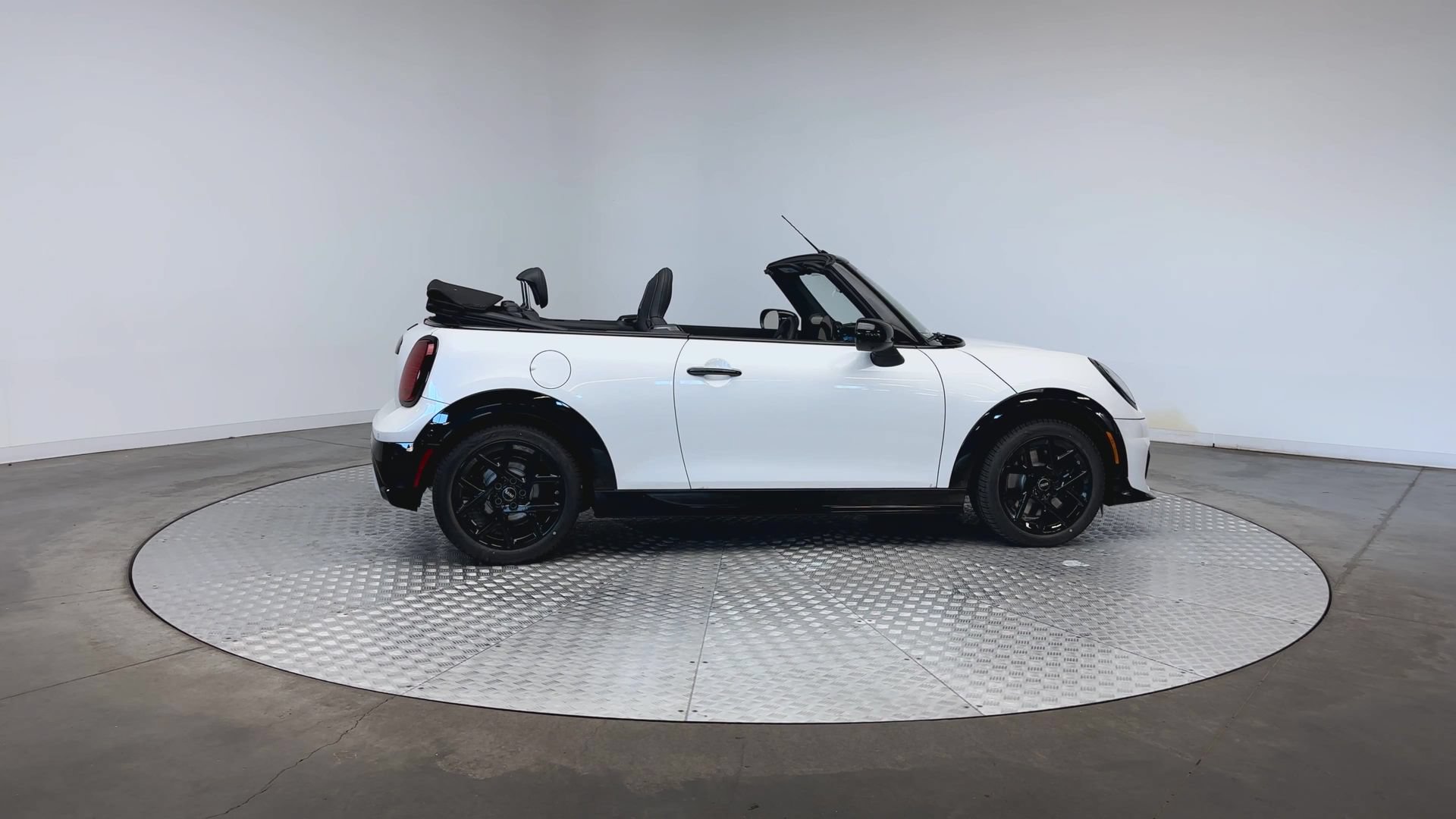 New 2026 MINI Cooper S FWD image 9
