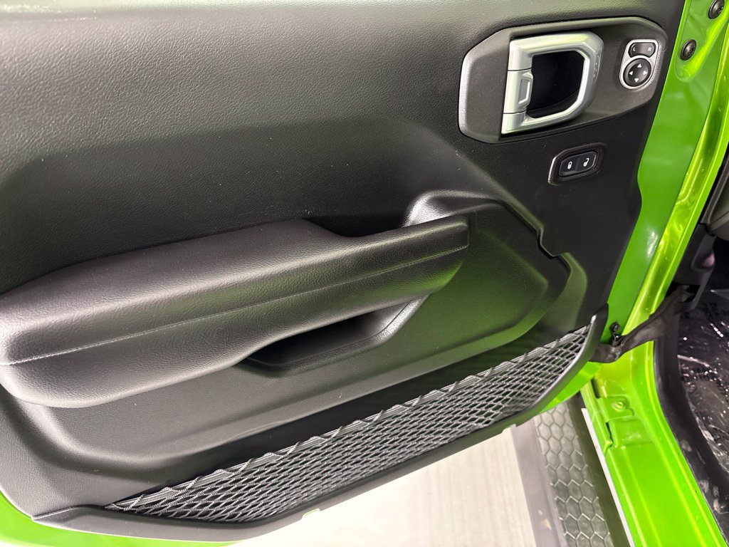 Used 2019 Jeep Wrangler Sport AWD/4WD image 23