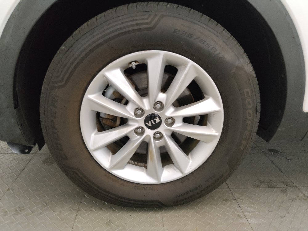 Used 2019 Kia Sorento AWD image 31