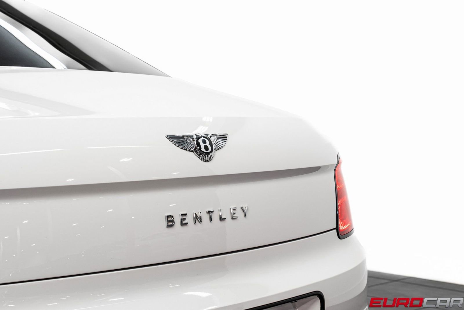 Used 2023 Bentley Flying Spur V8 AWD/4WD image 17