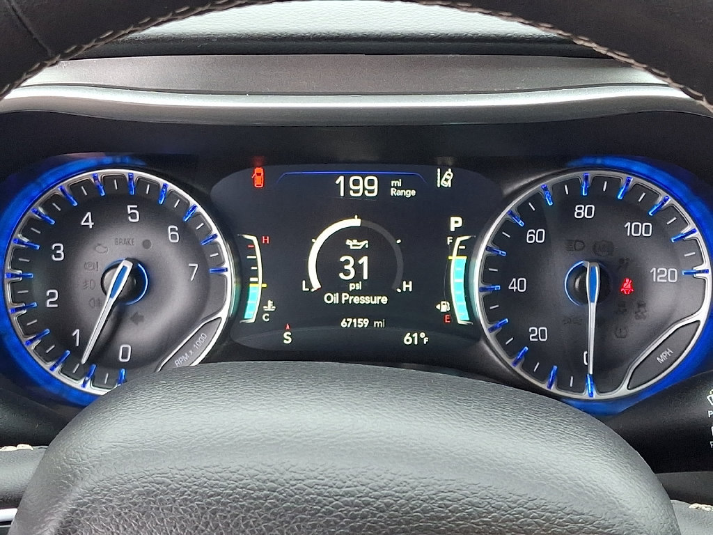 Used 2024 Chrysler Pacifica Touring-L FWD image 26