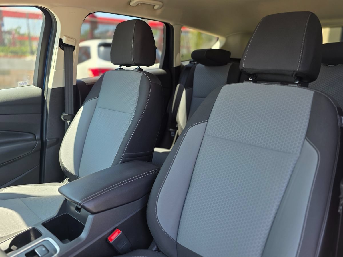 Used 2017 Ford Escape SE FWD image 21