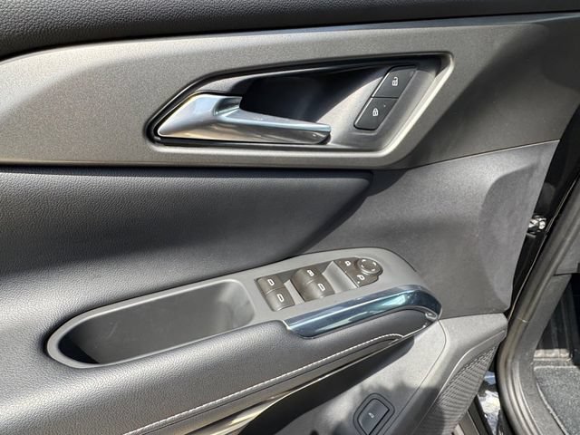 Used 2026 Chevrolet Traverse LT w/ Driver Confidence Package FWD image 5
