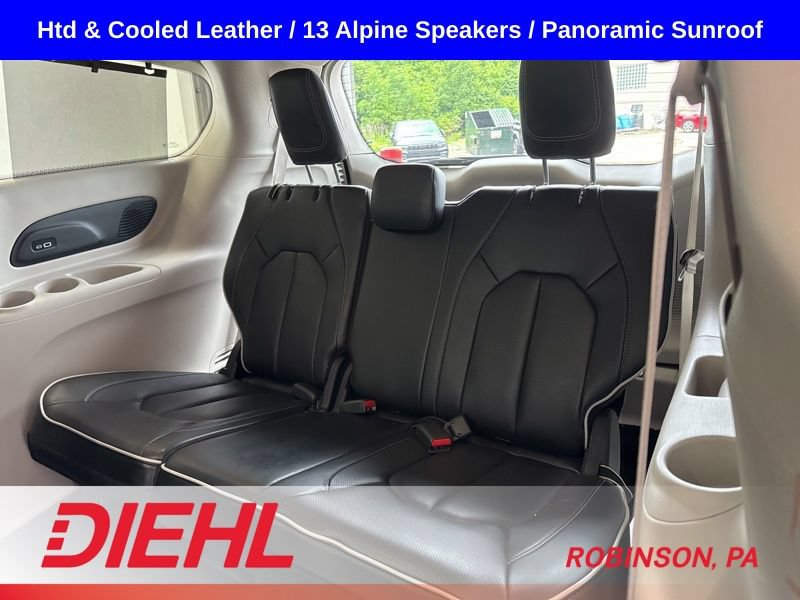 Used 2023 Chrysler Pacifica Limited FWD image 20
