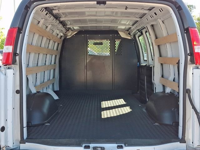 Used 2025 GMC Savana 2500 w/ Driver Convenience Package RWD image 28