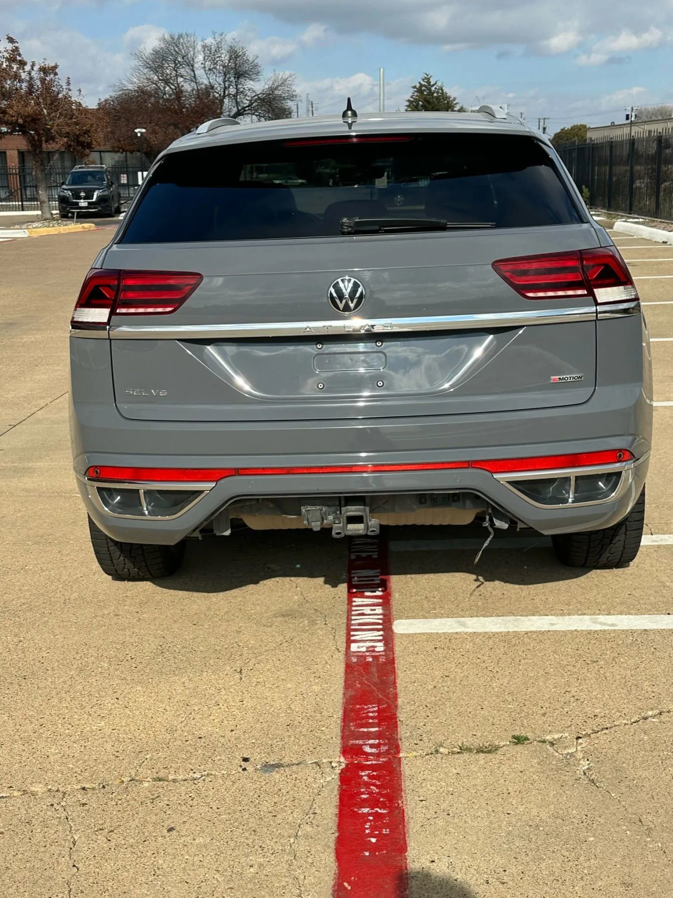 Used 2022 Volkswagen Atlas Cross Sport SEL Premium R-Line w/ Cross Sport MDO Package image 5