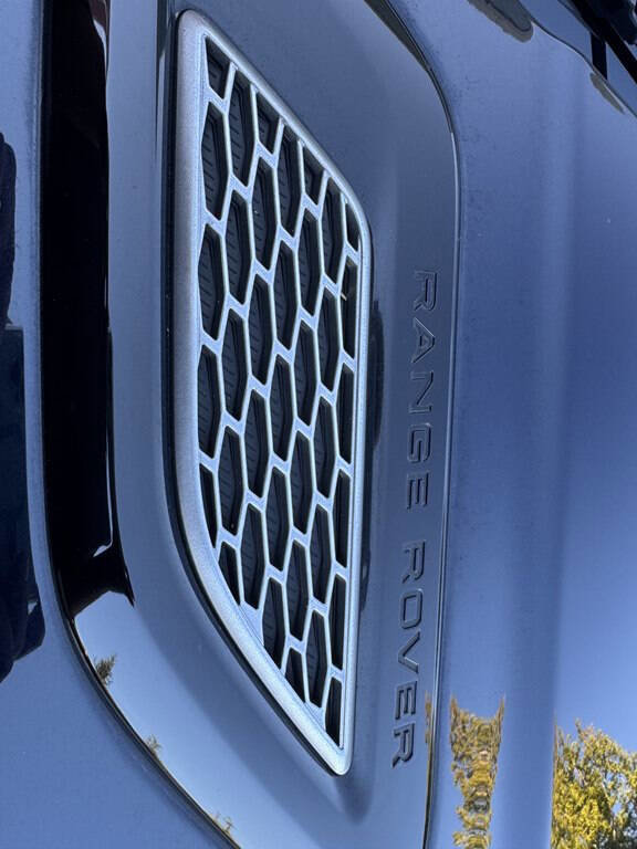 Used 2016 Land Rover Range Rover Sport HSE image 26