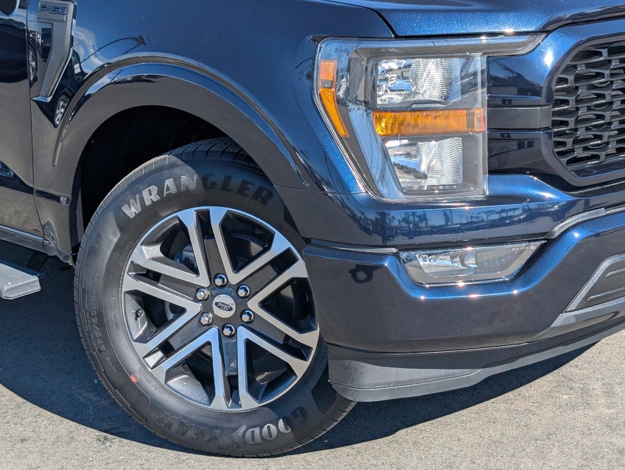 Used 2023 Ford F150 XL w/ STX Appearance Package image 10