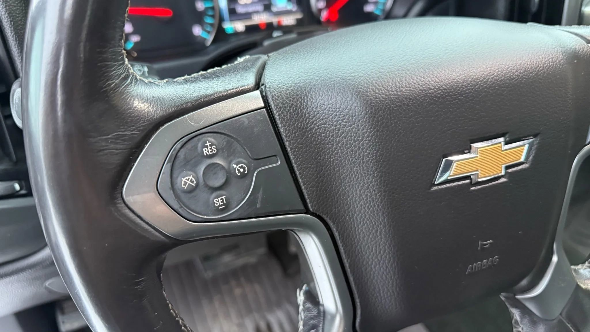 Used 2018 Chevrolet Silverado 1500 LT w/ LT Eassist Package image 18