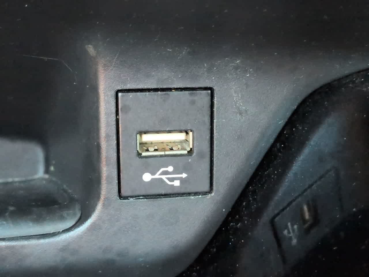 Used 2021 Toyota C-HR XLE FWD image 20