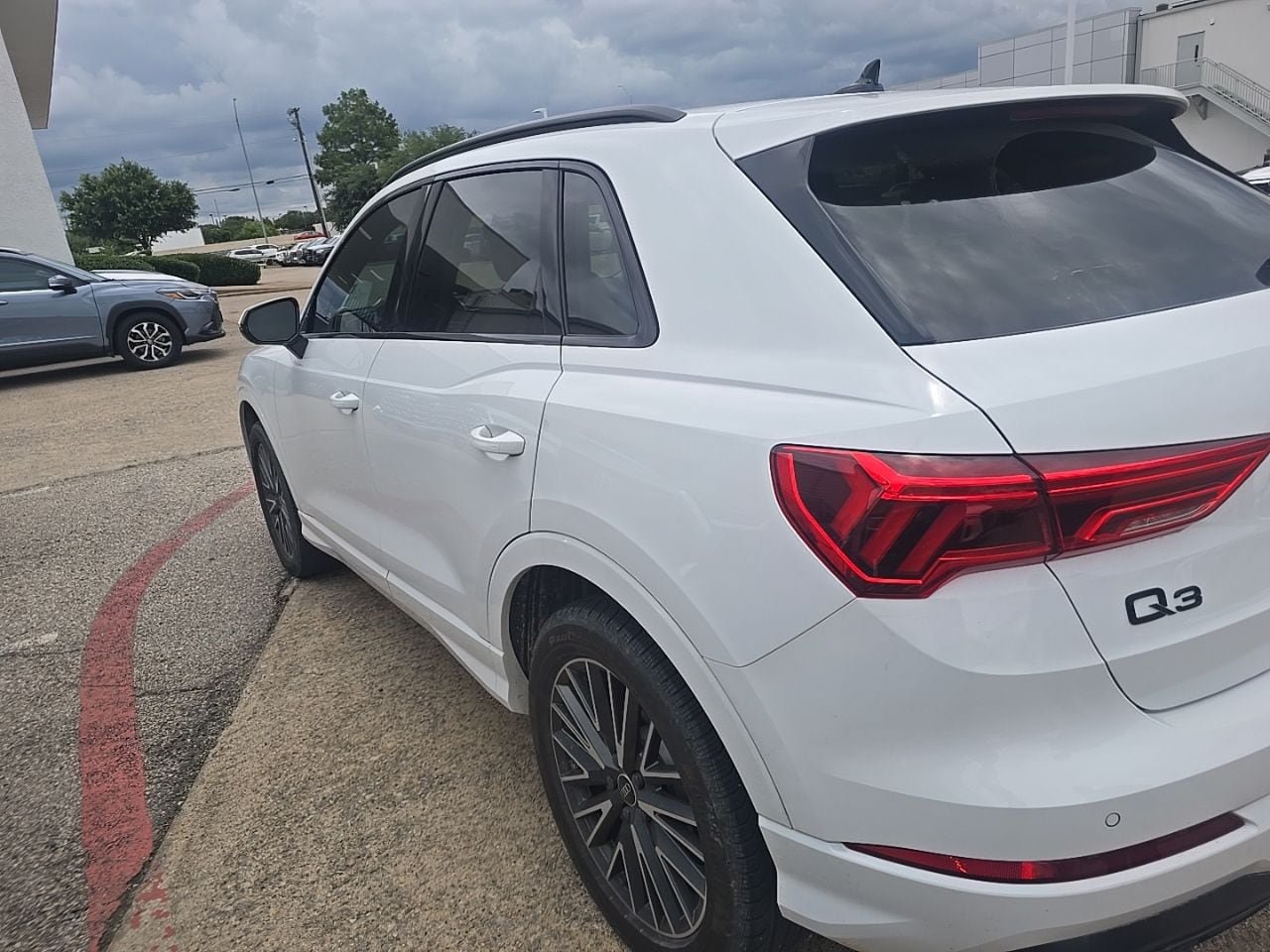 Used 2024 Audi Q3 2.0T Premium AWD/4WD image 7