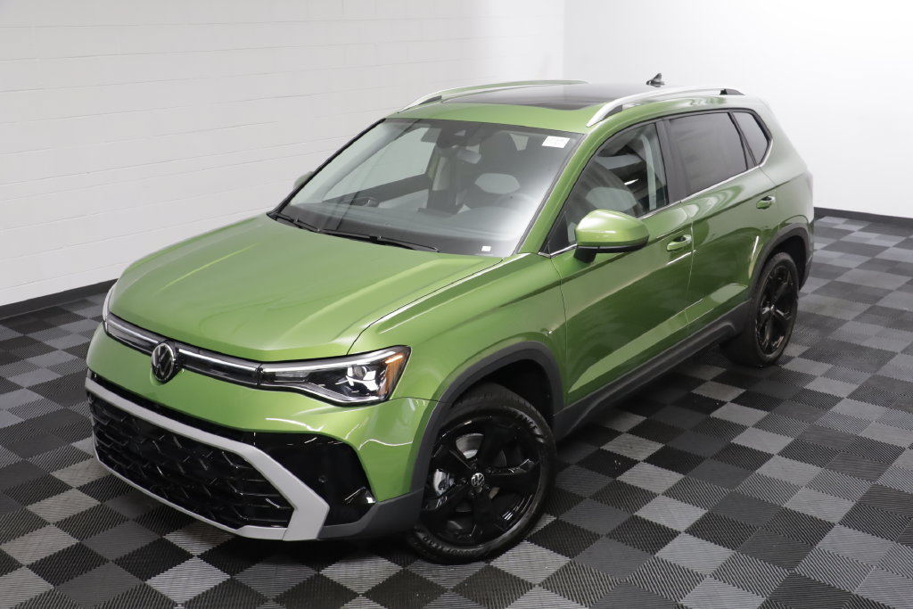 New 2027 Volkswagen Taos SEL AWD/4WD image 2