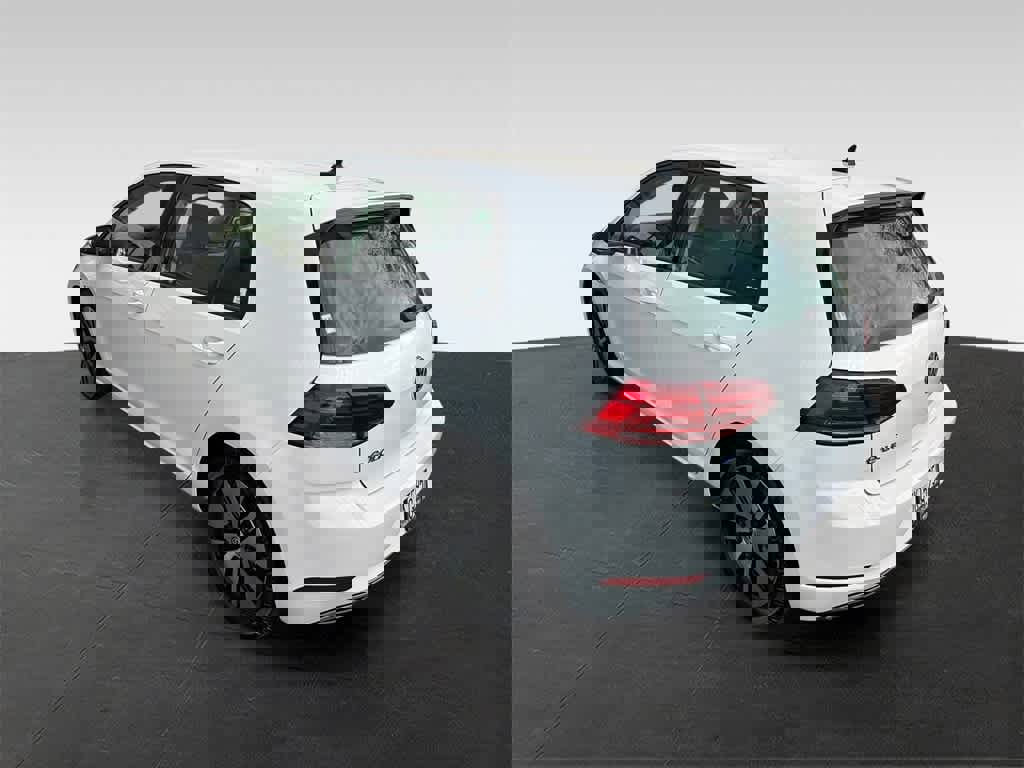 Used 2019 Volkswagen e-Golf SE w/ Driver Assistance Package image 4