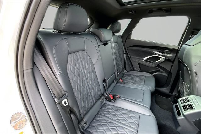 New 2026 Audi SQ5 Premium Plus AWD/4WD image 29