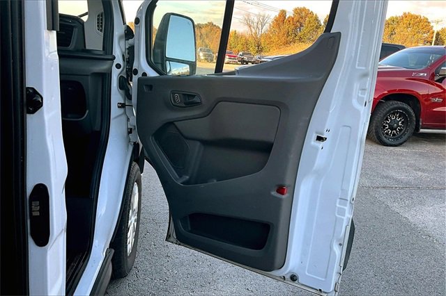 Used 2023 Ford Transit 350 XLT image 27
