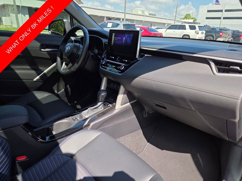 Used 2025 Toyota Corolla Cross AWD Hybrid w/ Convenience Package image 13