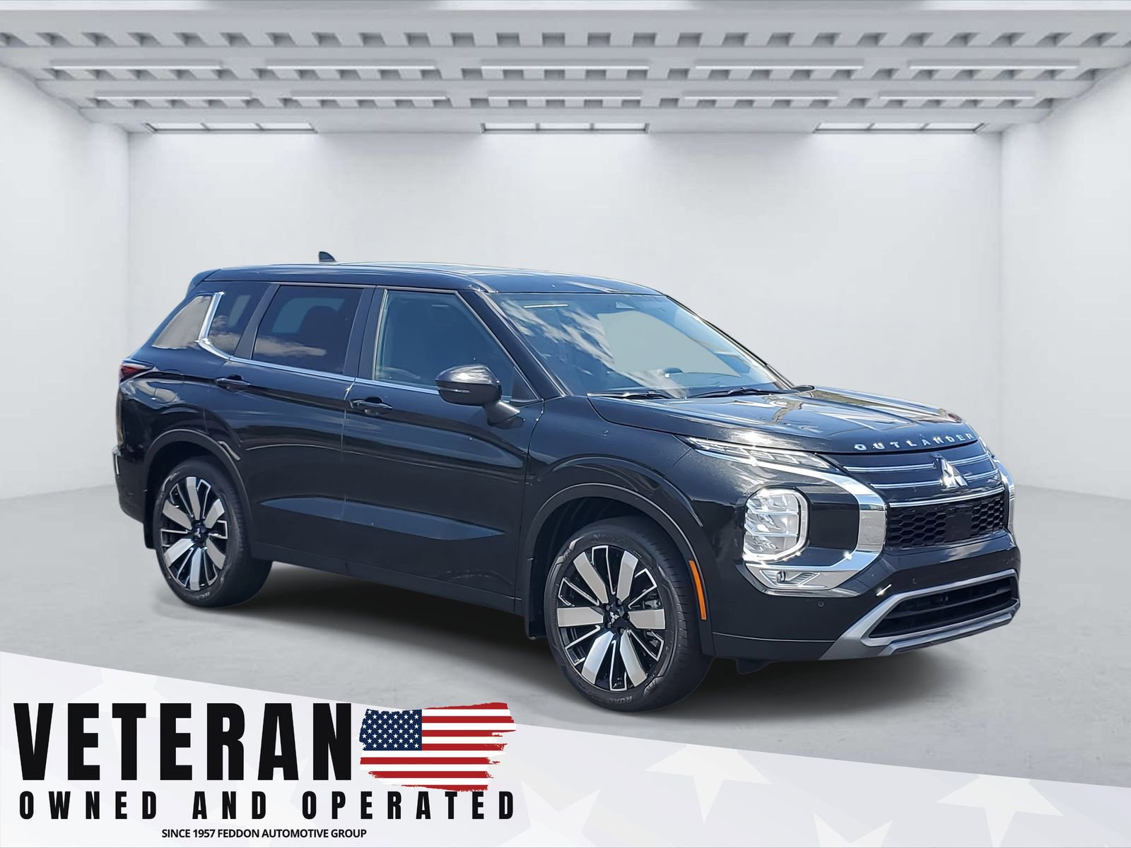 New 2025 Mitsubishi Outlander SE image 1