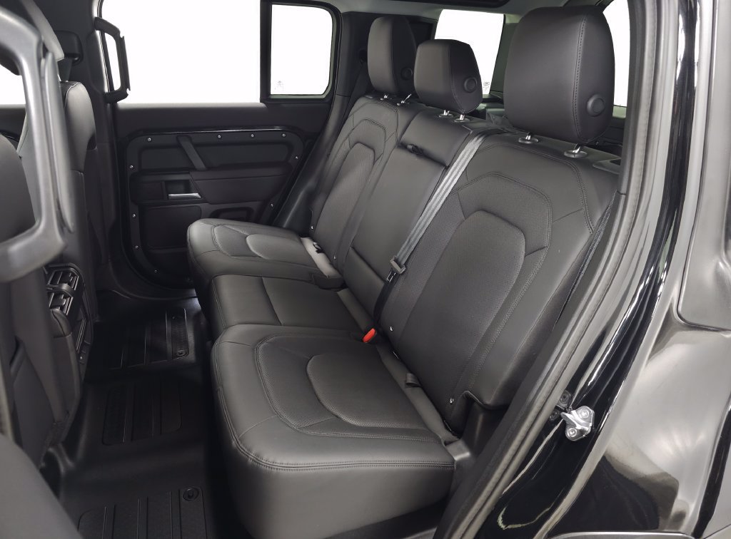 Certified 2025 Land Rover Defender 110 S AWD/4WD image 35