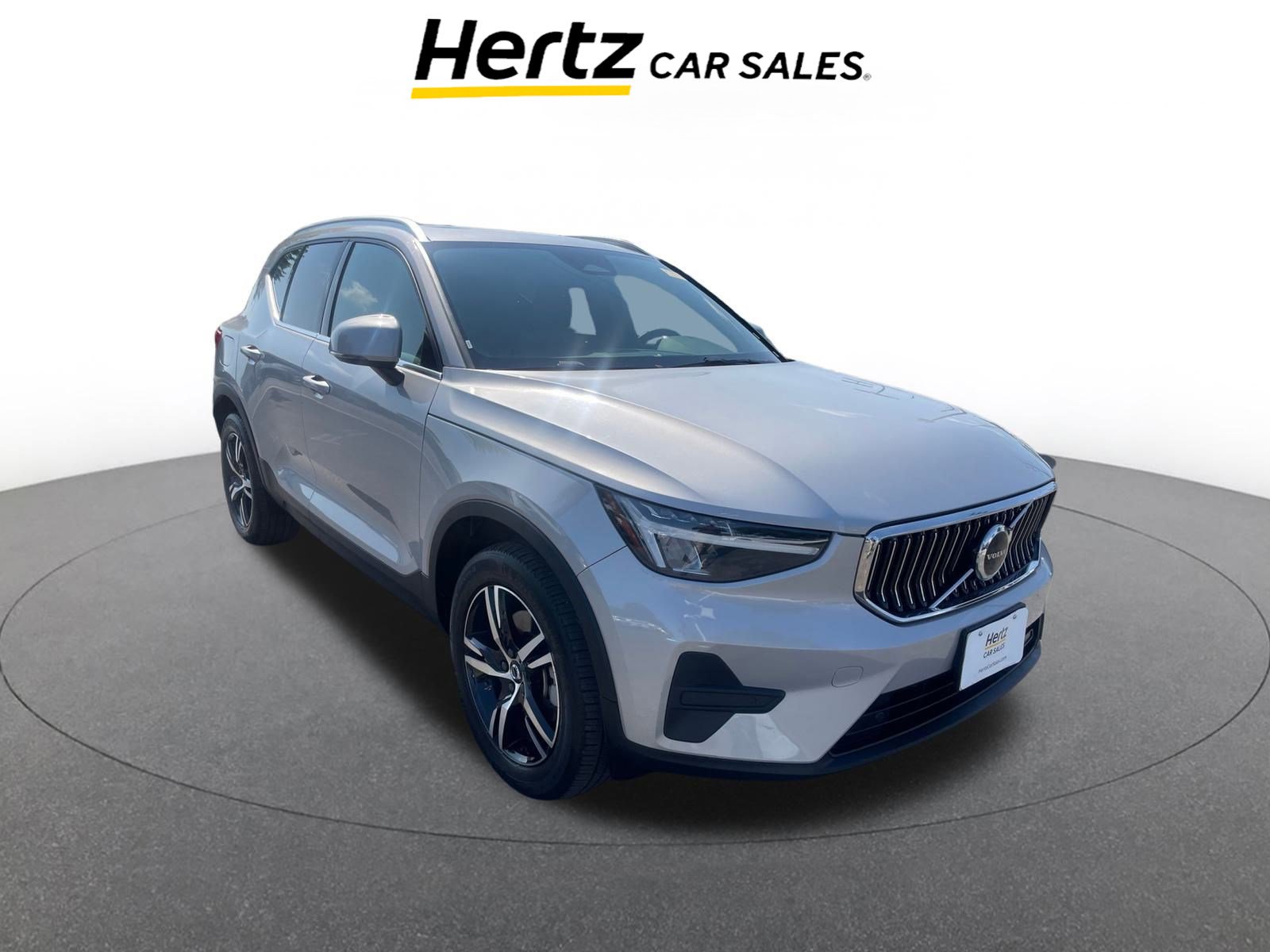 Used 2024 Volvo XC40 B5 Core
