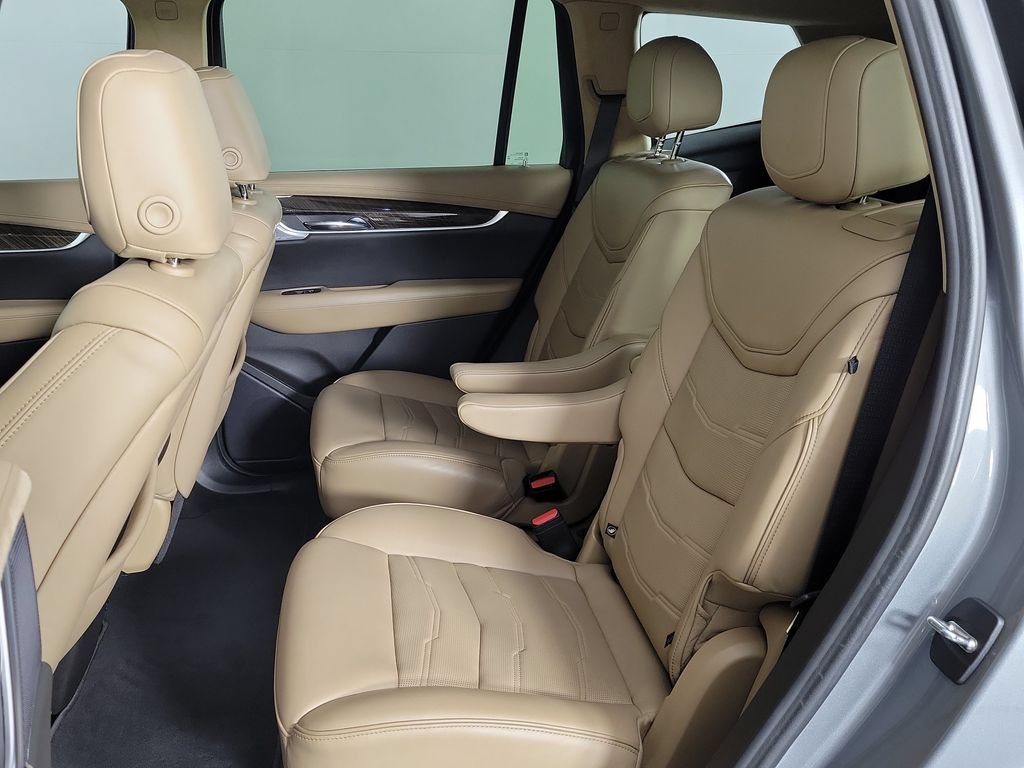 Certified 2023 Cadillac XT6 Premium Luxury w/ Platinum Package FWD image 12
