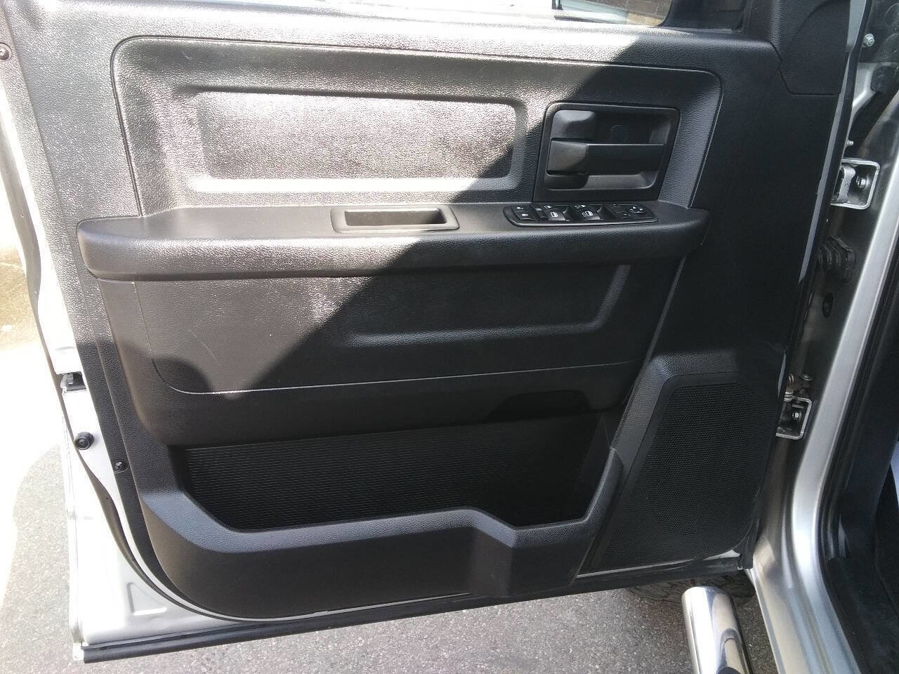 Used 2015 RAM 2500 Tradesman w/ Popular Equipment Group image 28