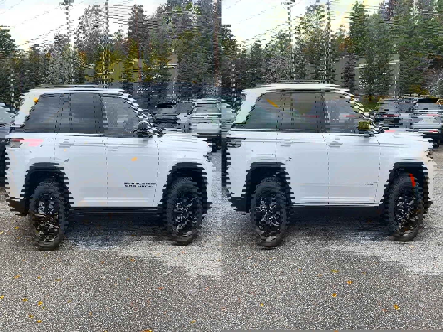 New 2025 Jeep Grand Cherokee Limited image 3