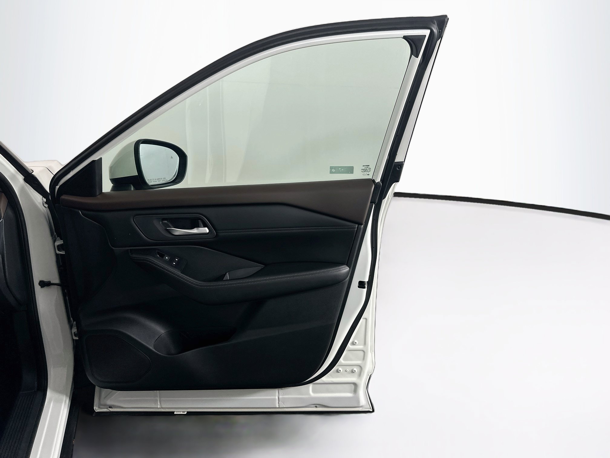 Used 2023 Nissan Rogue SV w/ SV Premium B Package FWD image 34