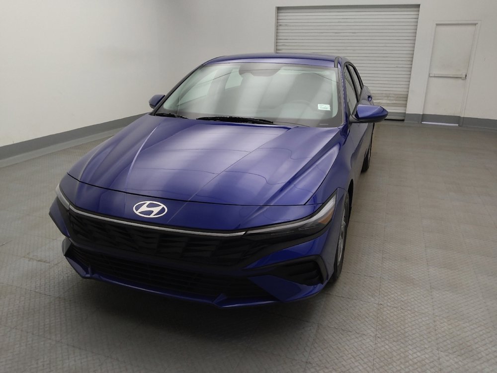 Used 2025 Hyundai Elantra SE image 15