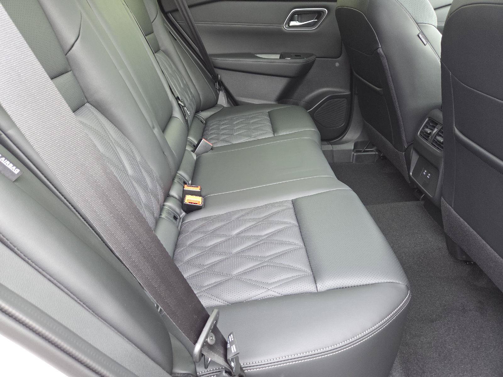 New 2026 Nissan Rogue Platinum AWD/4WD image 32