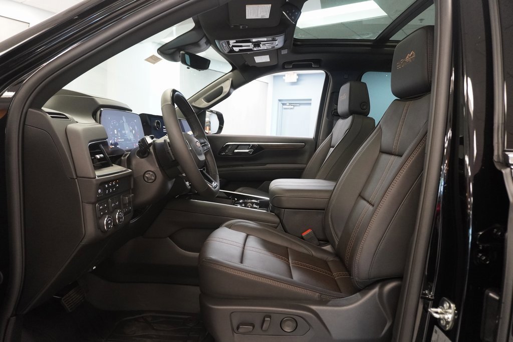 New 2026 Chevrolet Suburban High Country image 5