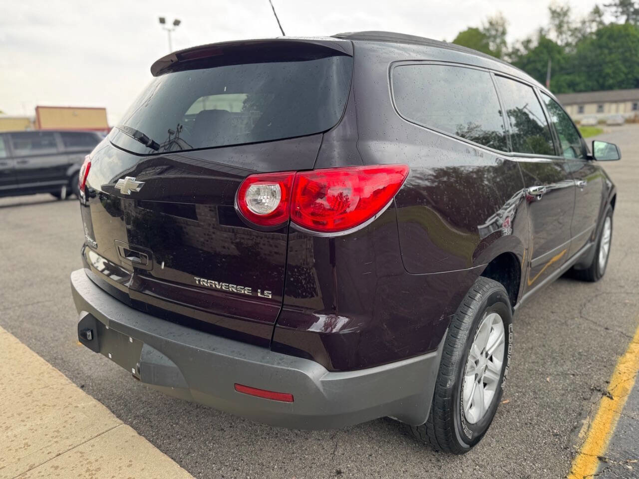 Used 2009 Chevrolet Traverse LS image 3