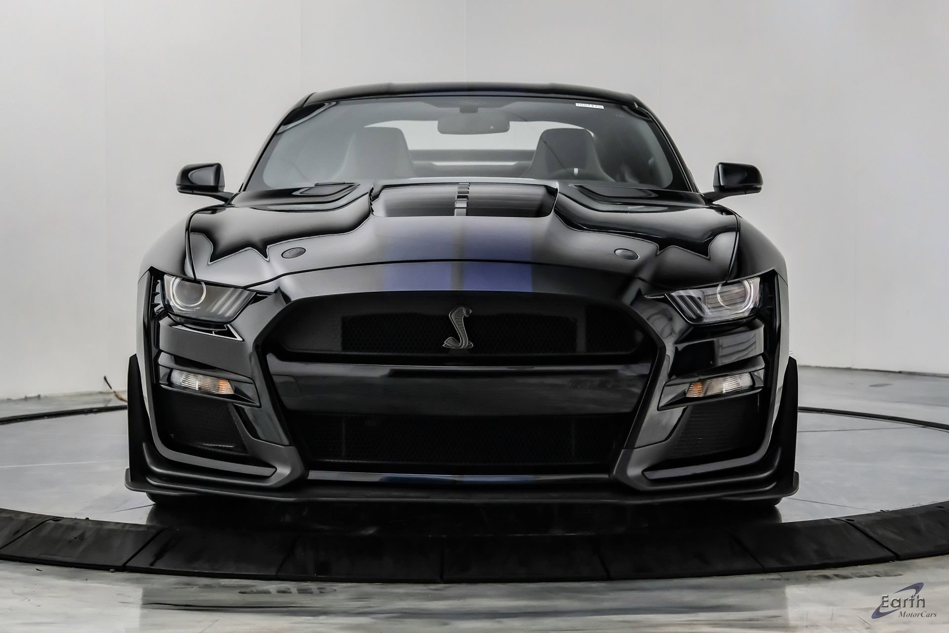 Used 2021 Ford Mustang Shelby GT500 w/ Carbon Fiber Track Pack RWD image 29