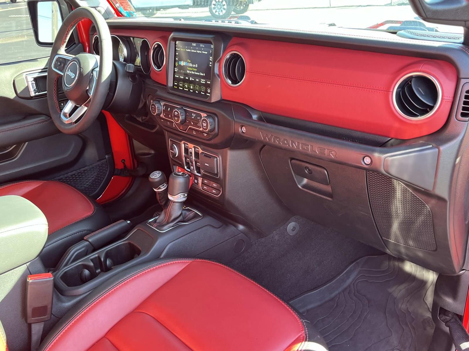 Used 2023 Jeep Wrangler Unlimited Rubicon 4xe AWD/4WD image 25