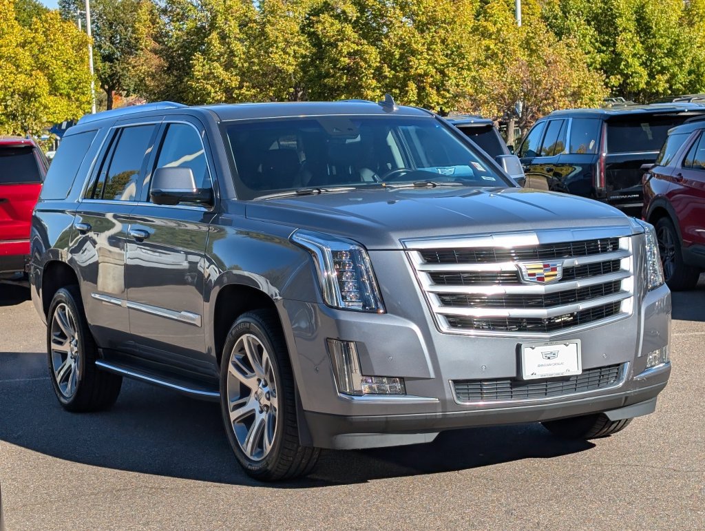 Used 2019 Cadillac Escalade Luxury AWD/4WD image 6