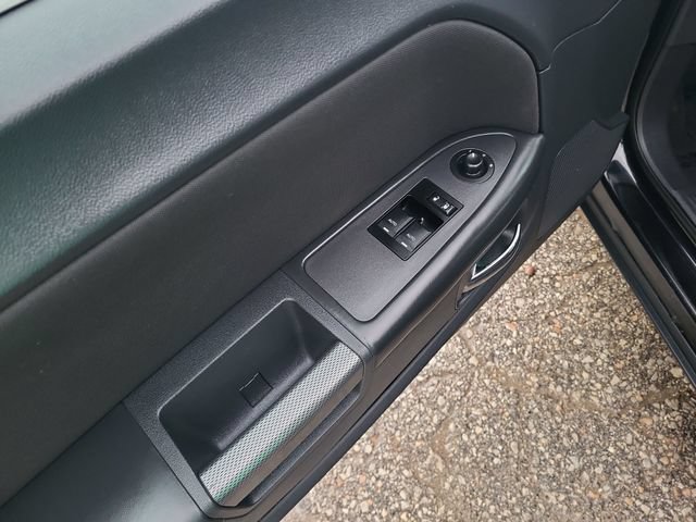 Used 2013 Dodge Challenger R/T RWD image 13