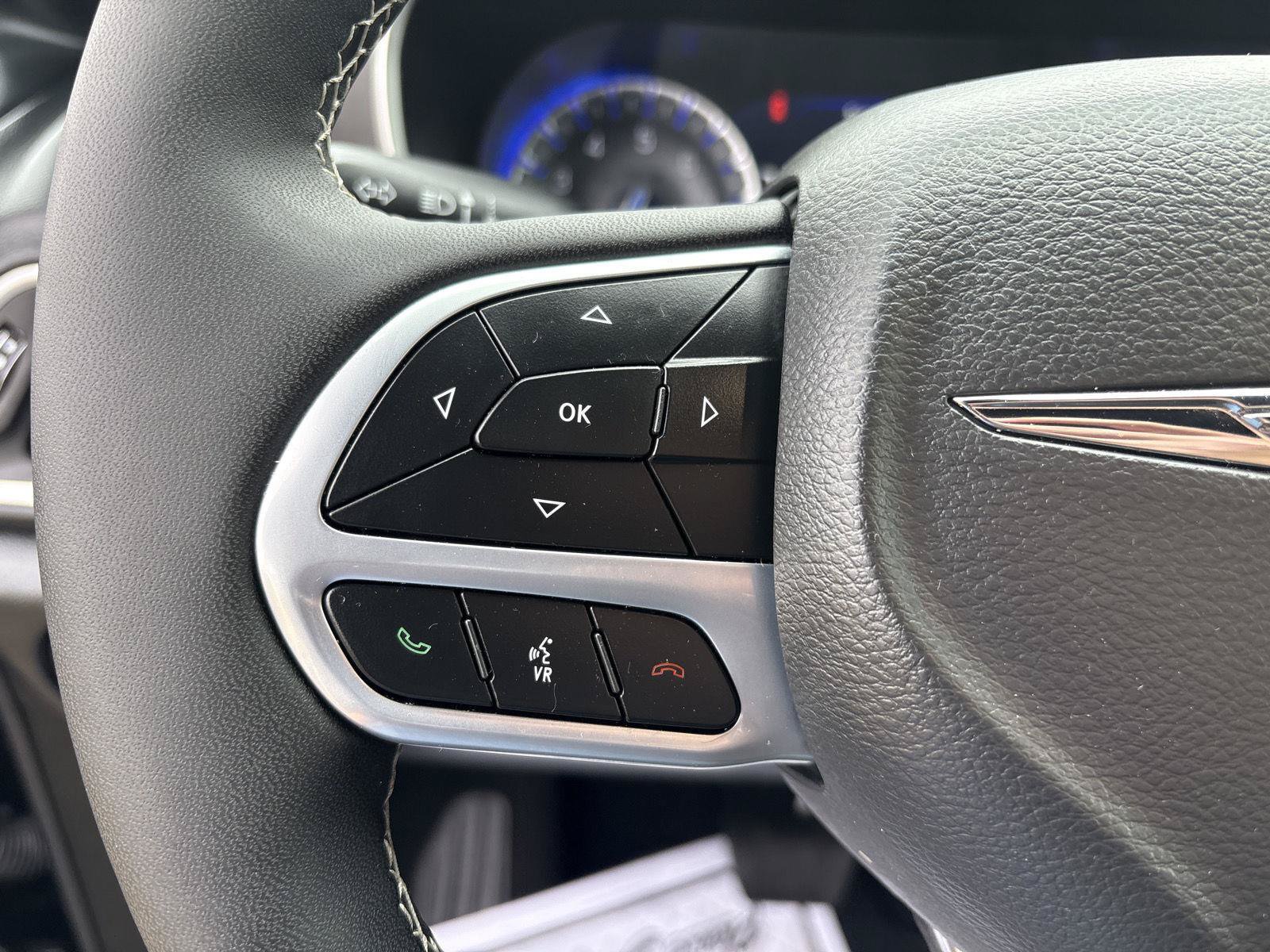 Used 2026 Chrysler Pacifica Select FWD image 20