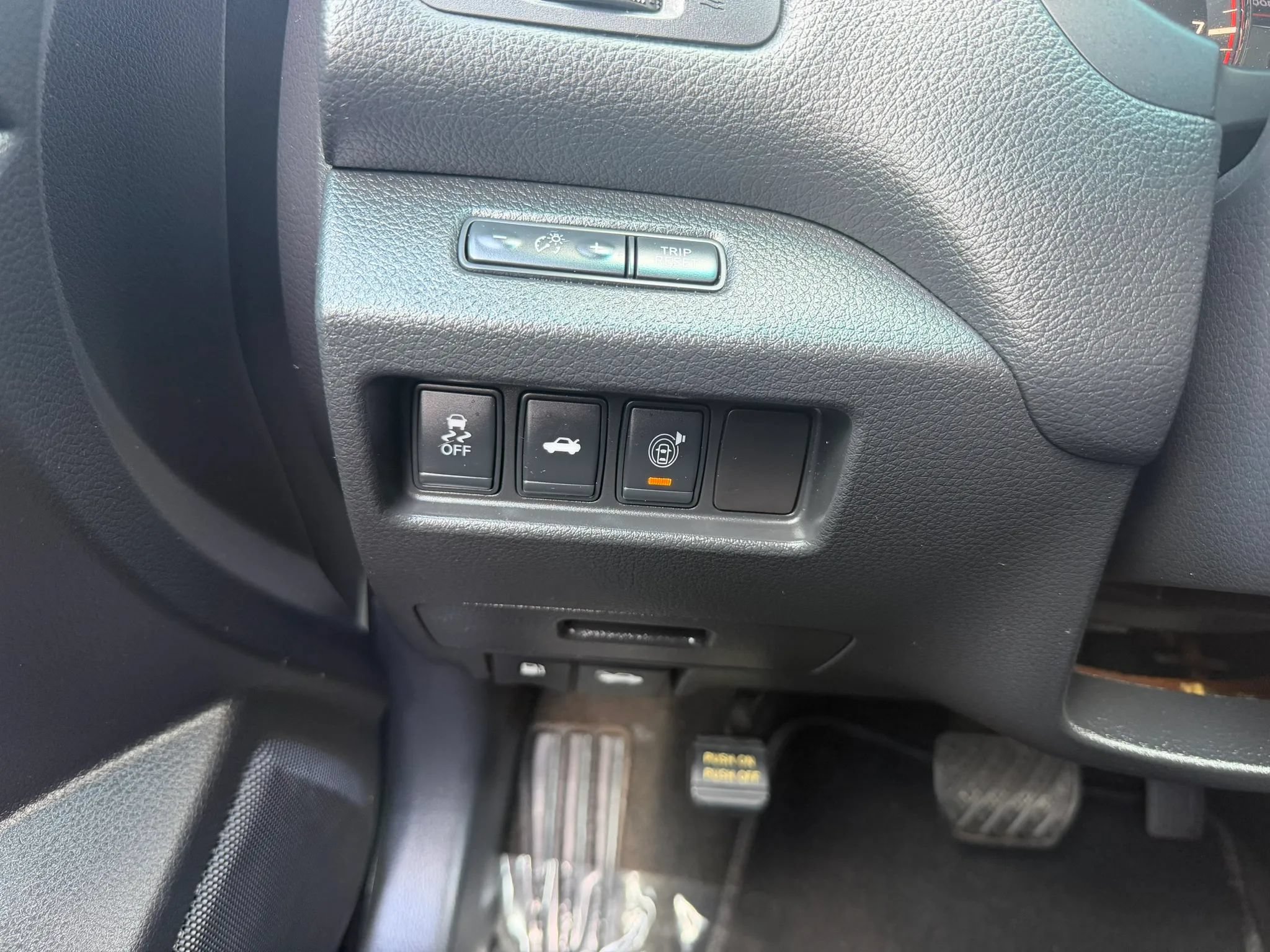Used 2015 Nissan Altima 2.5 SV w/ Convenience Package FWD image 19