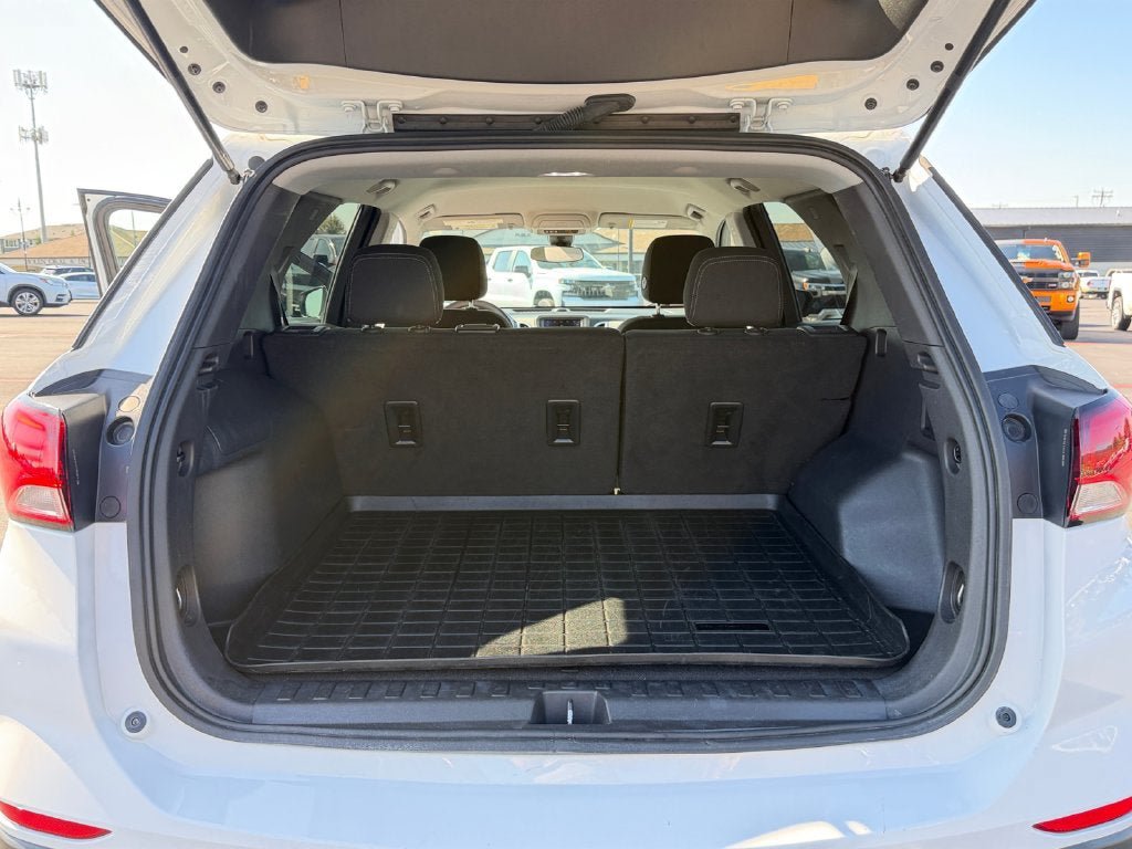 Used 2023 Chevrolet Equinox LT AWD/4WD image 23