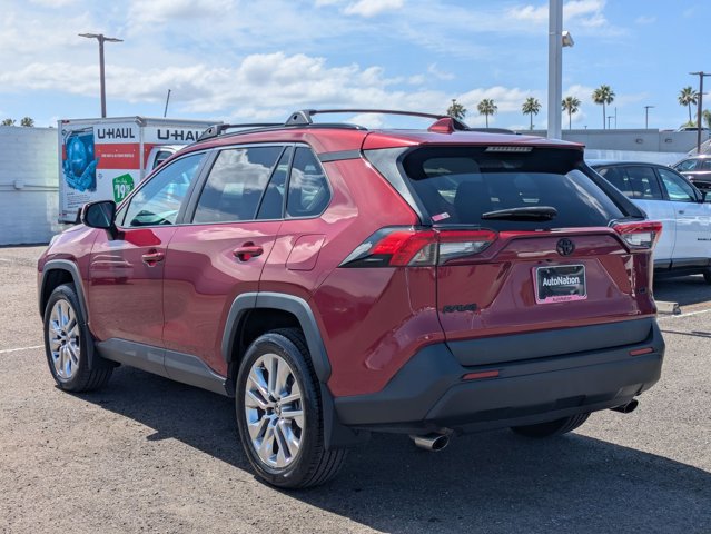 Used 2021 Toyota RAV4 XLE Premium FWD image 8