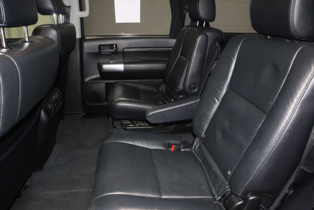 Used 2019 Toyota Sequoia TRD Sport w/ TRD Sport Premium Package AWD/4WD image 16