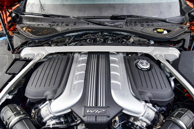 Used 2024 Bentley Flying Spur W12 image 15